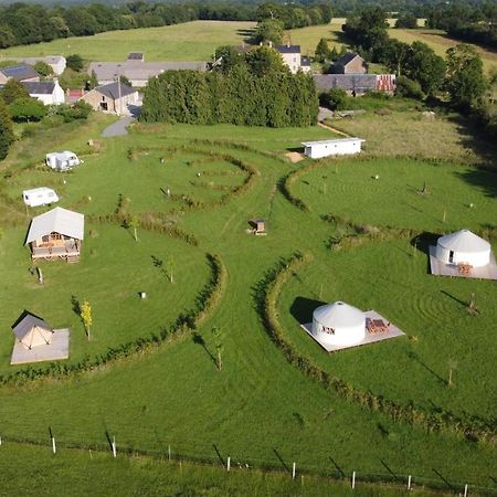 Camping A La Ferme - Hebergements Insolites Cerisy-la-Foret Екстериор снимка