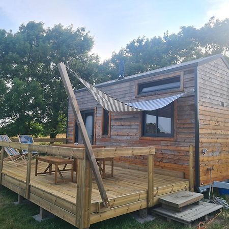 Camping A La Ferme - Hebergements Insolites Cerisy-la-Foret Екстериор снимка