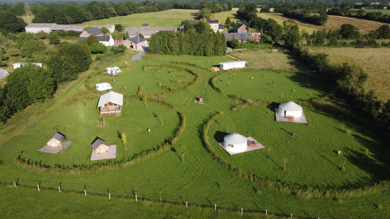 Camping A La Ferme - Hebergements Insolites Cerisy-la-Foret Екстериор снимка