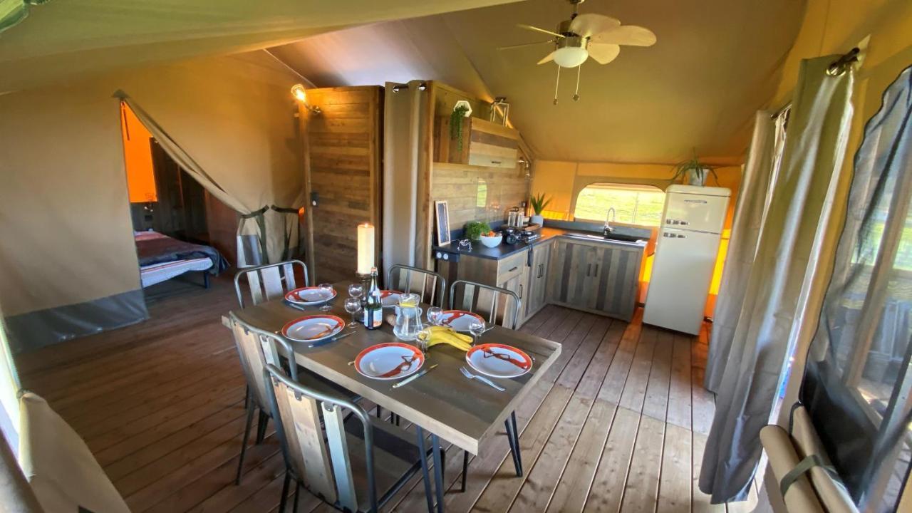 Camping A La Ferme - Hebergements Insolites Cerisy-la-Foret Екстериор снимка