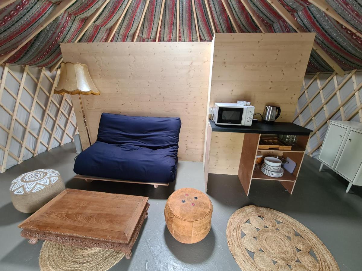Camping A La Ferme - Hebergements Insolites Cerisy-la-Foret Екстериор снимка