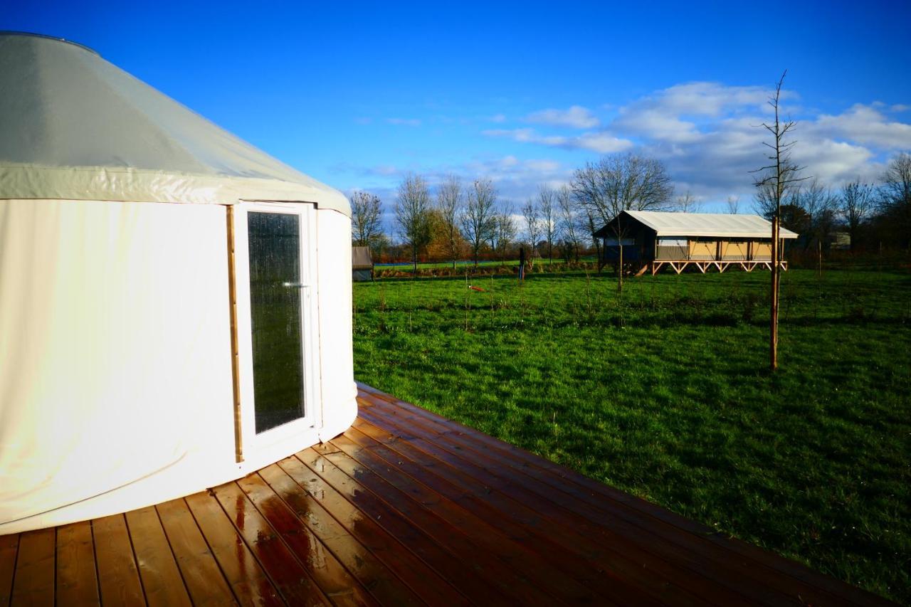 Camping A La Ferme - Hebergements Insolites Cerisy-la-Foret Екстериор снимка