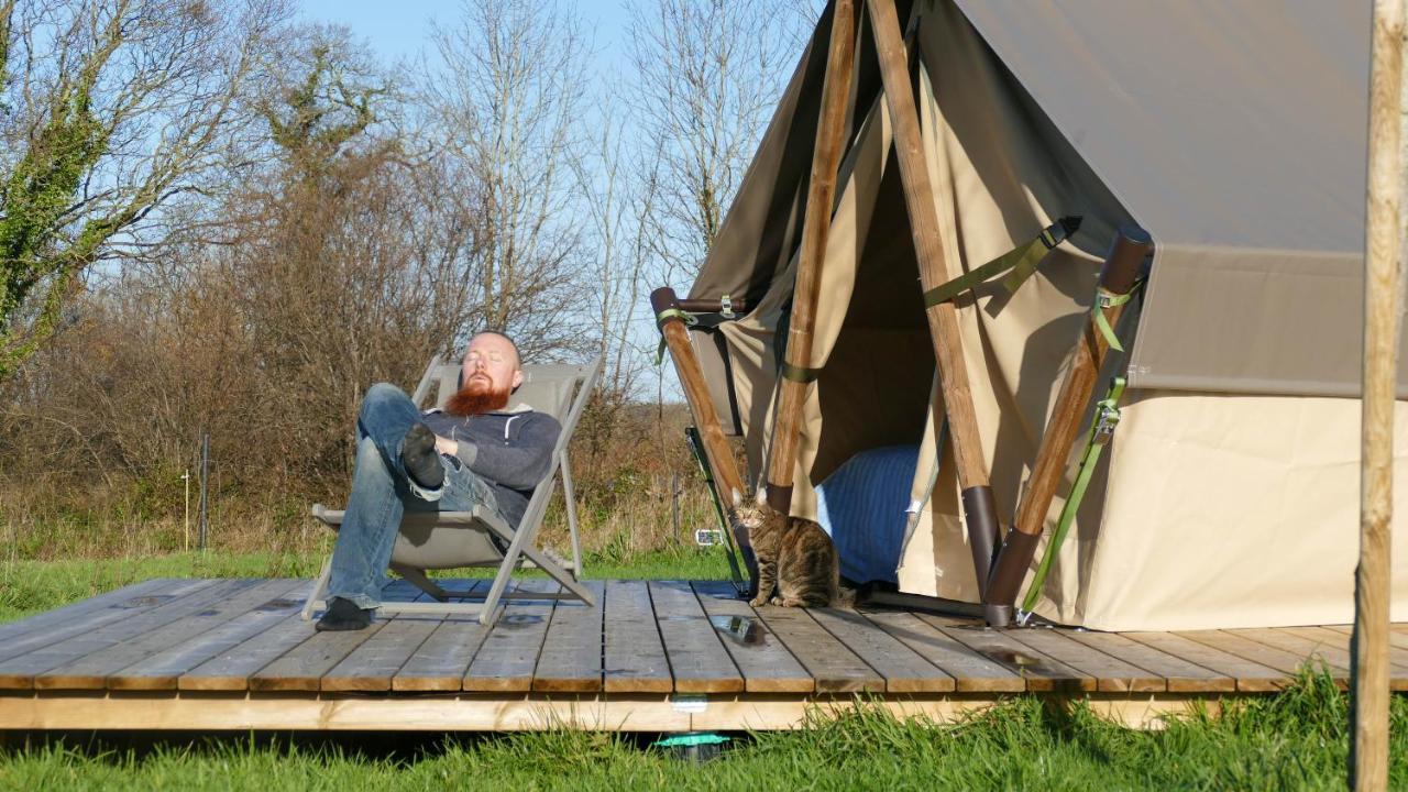 Camping A La Ferme - Hebergements Insolites Cerisy-la-Foret Екстериор снимка