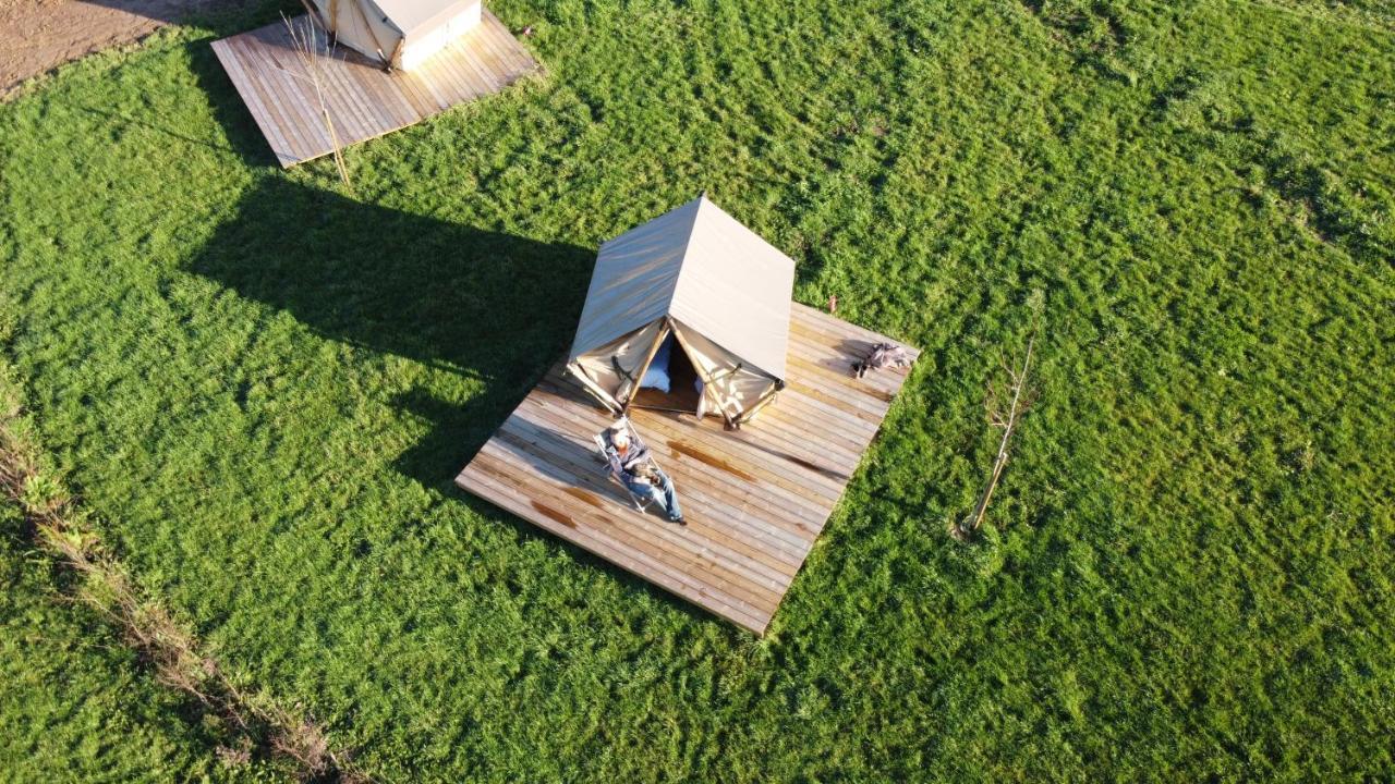 Camping A La Ferme - Hebergements Insolites Cerisy-la-Foret Екстериор снимка