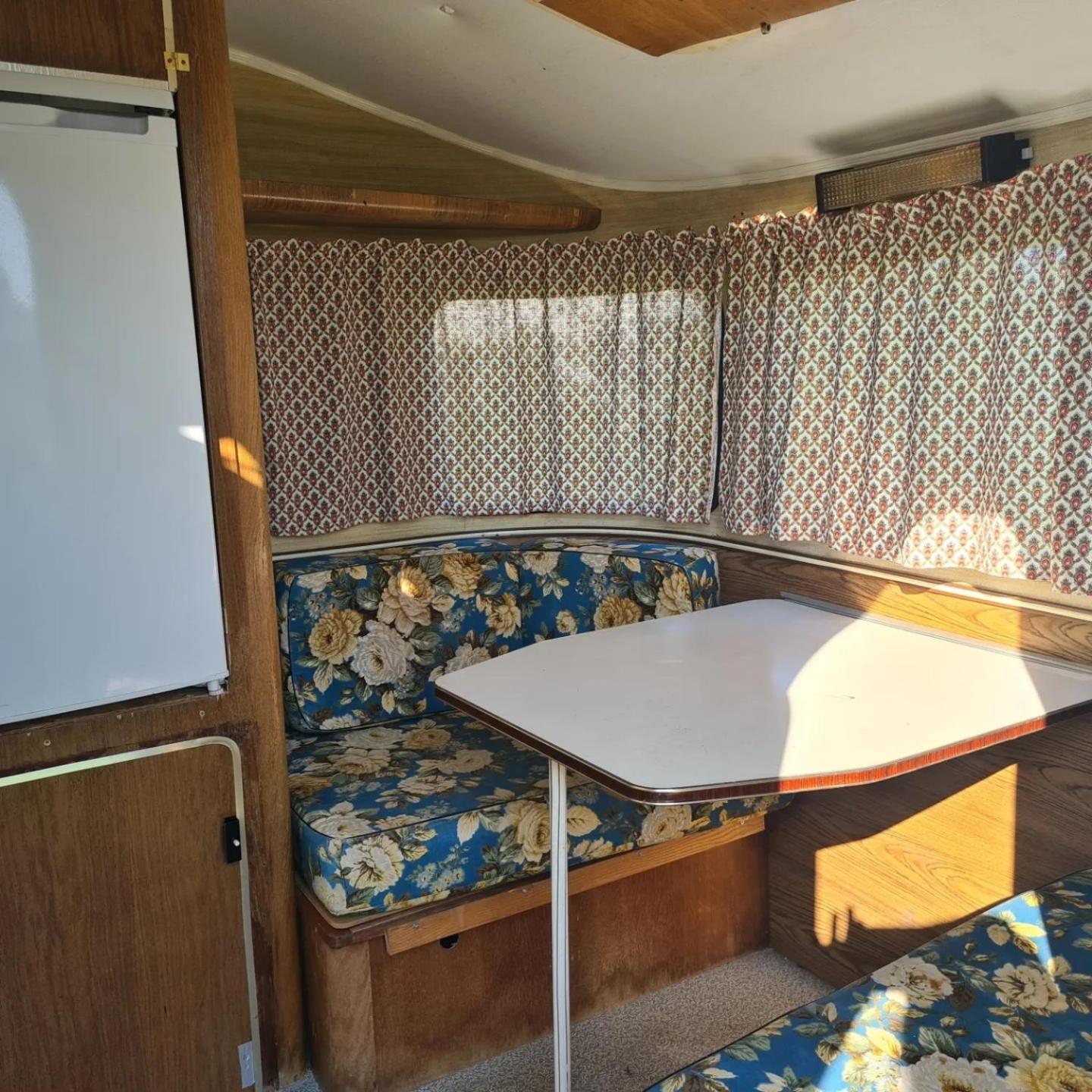 Camping A La Ferme - Hebergements Insolites Cerisy-la-Foret Екстериор снимка